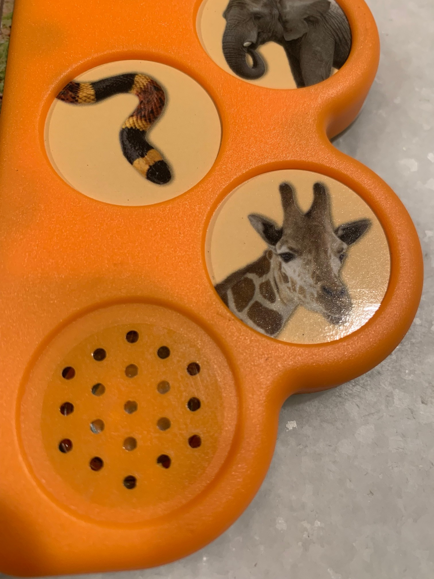 QUIET DOTS™ Little (used on Audio Books and smaller speakers)